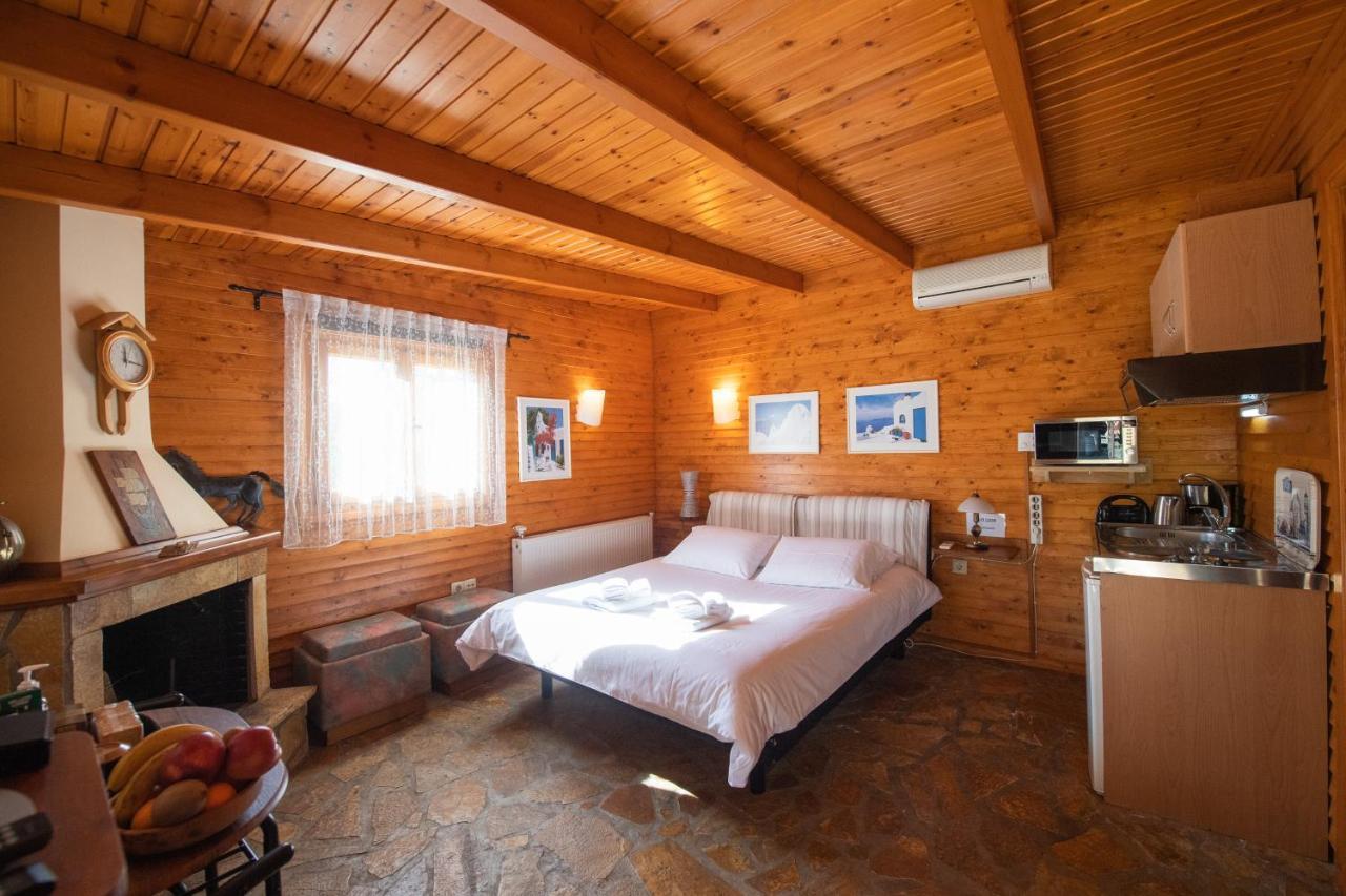 Aliki Guest House Aigio Eksteriør billede